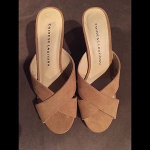 NWOT Tan sandals