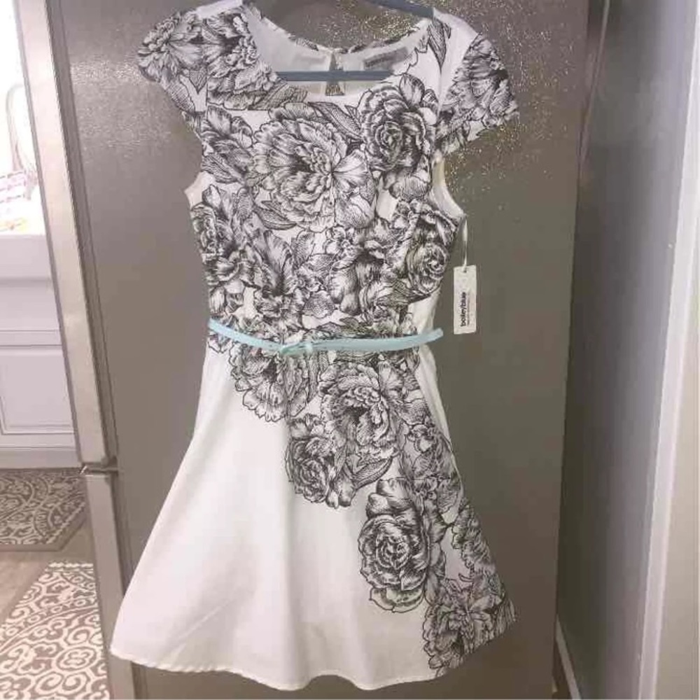baileyblue White Flower Dress