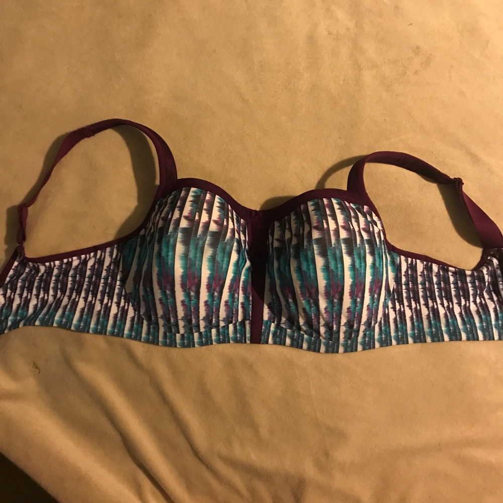 Beautiful full-figure sports bra
