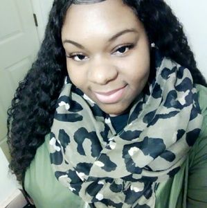 Meet your Posher, Brittney