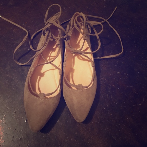 Ann Taylor Loft Shoes - Ann Taylor Loft lace up ballet shoes size 6 tan