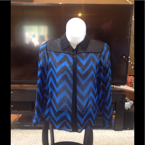 Blue and black chevron print women's blouse - Picture 1 of 4