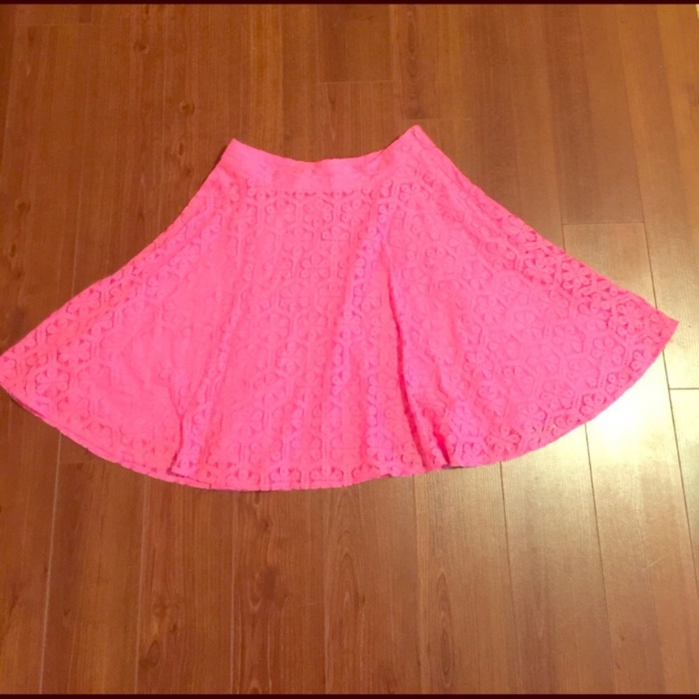 🎉🎉 Lilly Pulitzer skirt in Fiesta Pink 🌸 - Picture 2 of 5