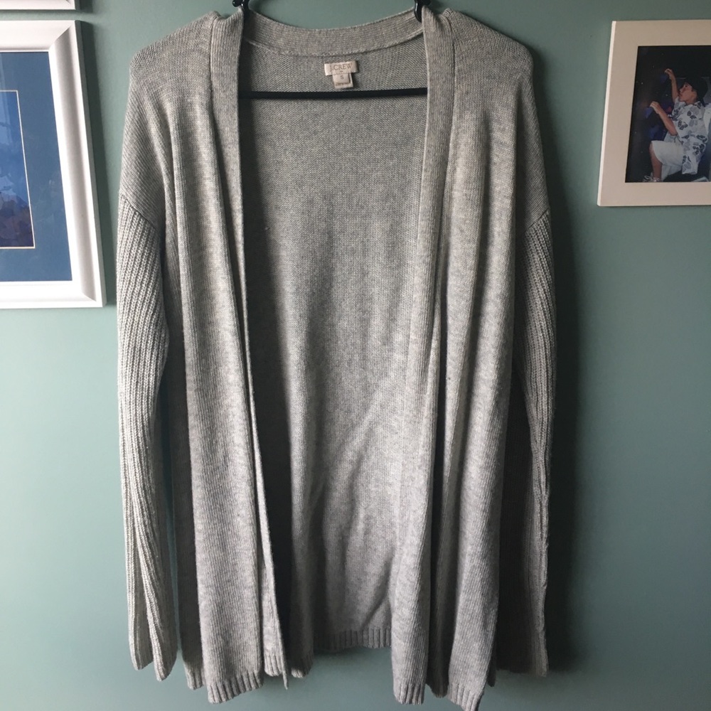 ❌sold❌ J crew cable knit sweater