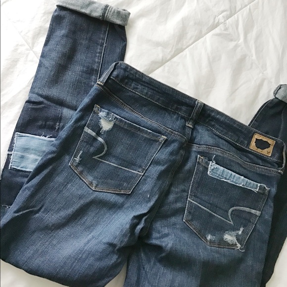 American Eagle Medium Wash Ripped Jeans - Picture 3 of 3