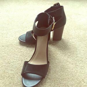 Never worn - Merona 6.5 black chunky heels