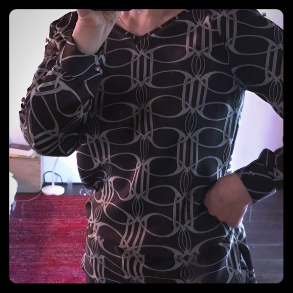Blouses - Picture 1 of 4