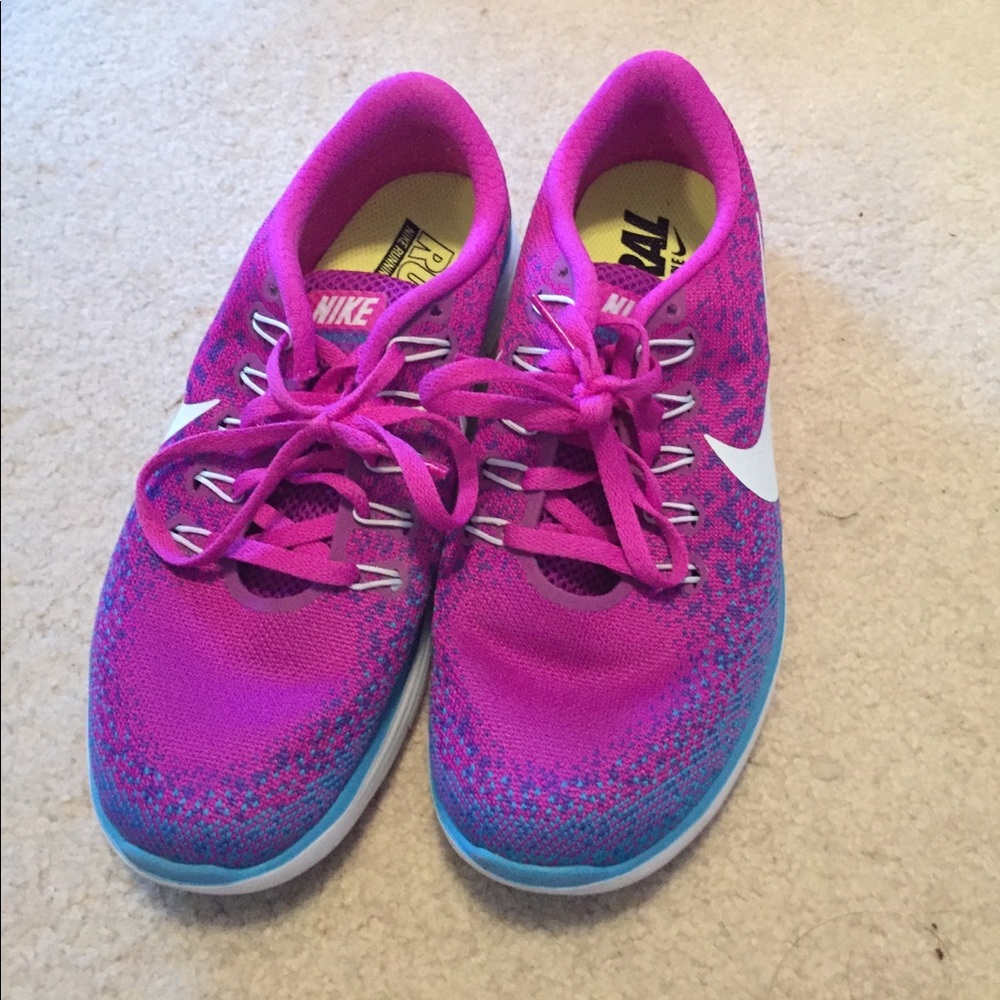 Nike free runs