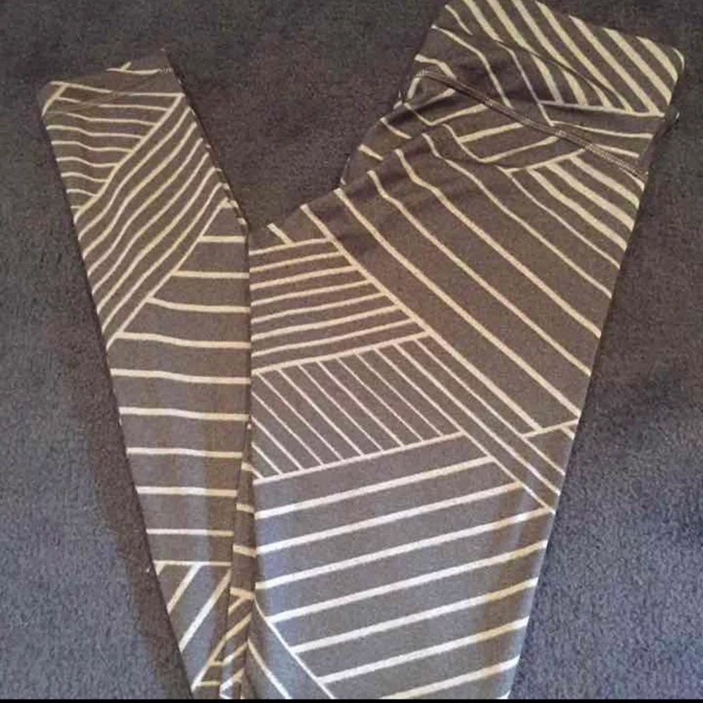 Lululemon Lumatrix legging
