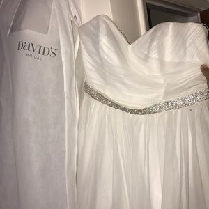 Women's wedding dress