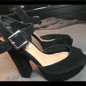 Steve Madden Platform Sandals (Black) (Size 8)
