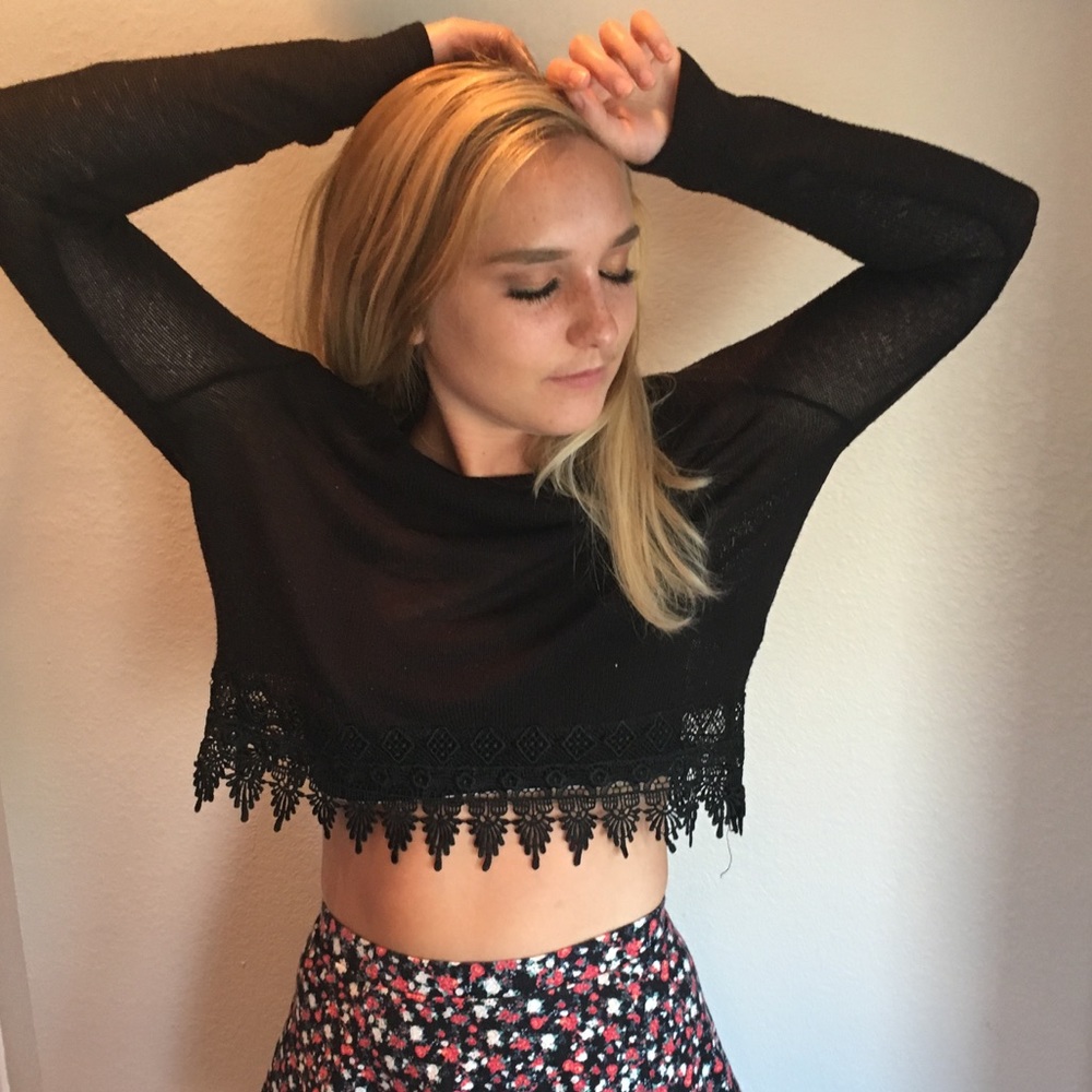 Cute Sheer Longsleeve Crop