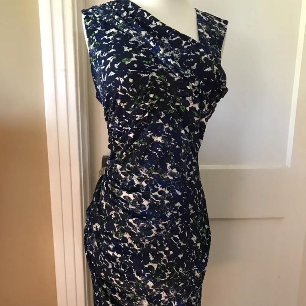 Gorgeous Vince Camuto Midi Dress Size M - Picture 1 of 5