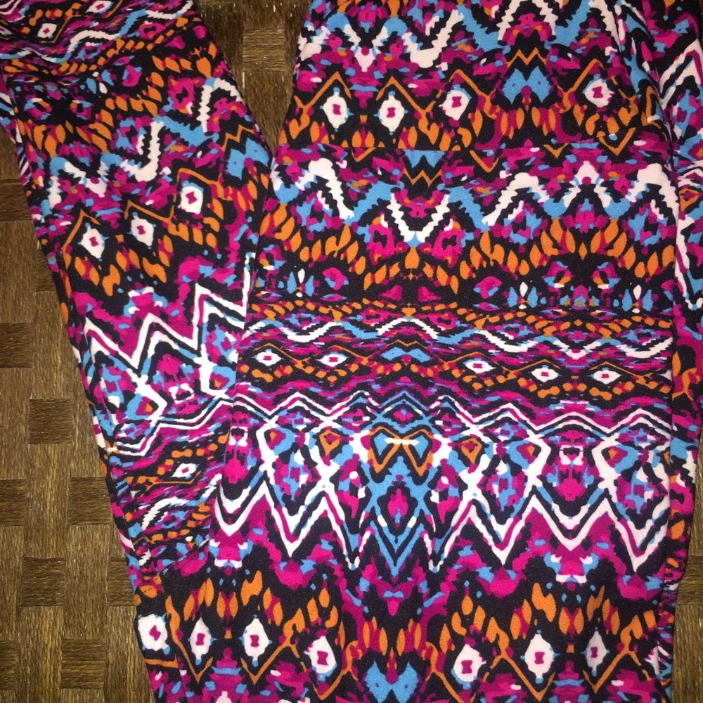 Lularoe Aztec print- OS NEW