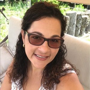 Meet your Posher, Evelin