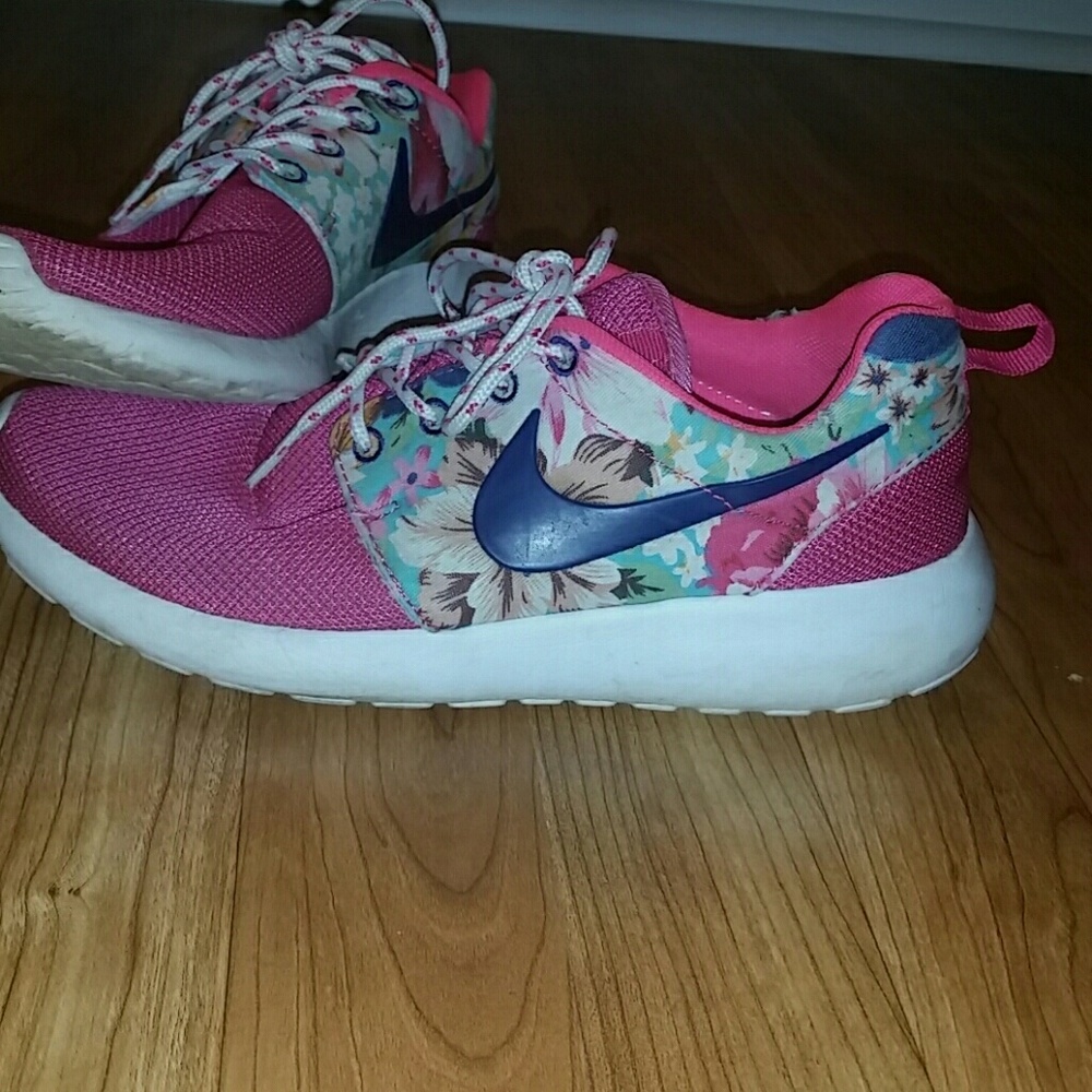 Womens Roshe Run