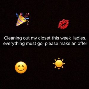 SHOP MY CLOSET, MAKE AN OFFER TODAY♥️