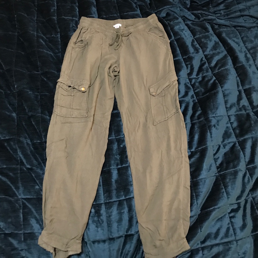 Army green cargo joggers