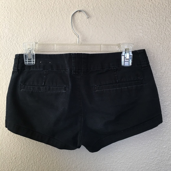 AEO Black Shorts - Picture 2 of 3