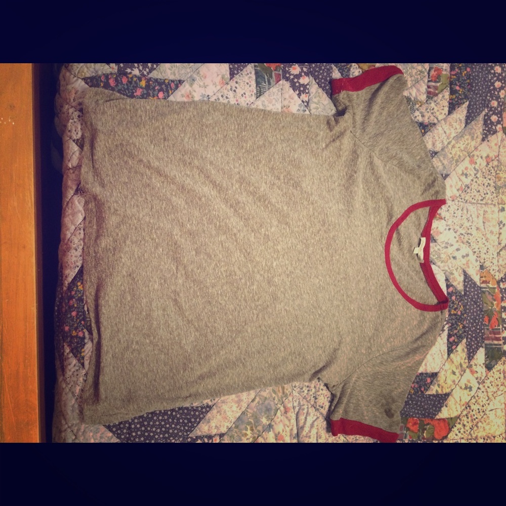 Grey & maroon t-shirt