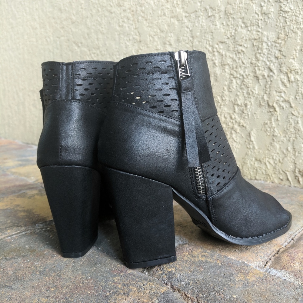 LAST! Black Laser Cut Distressed Booties - Picture 5 of 5