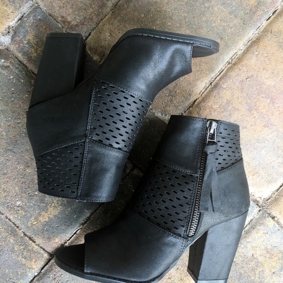 LAST! Black Laser Cut Distressed Booties - Picture 2 of 5