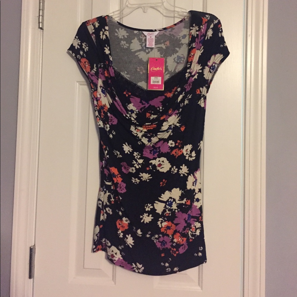 Scoop neck top