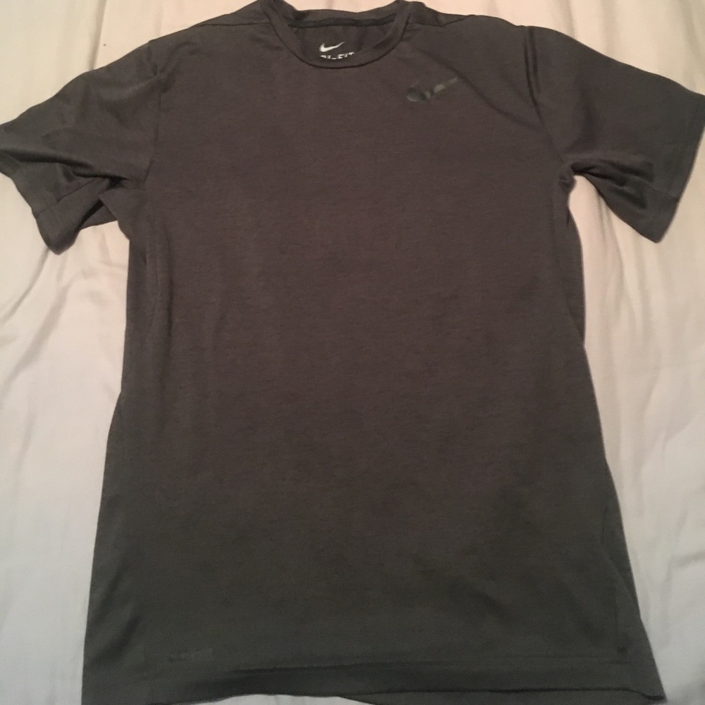 Nike t shirt Medium