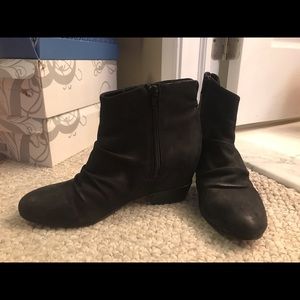 Short Ripple Booties