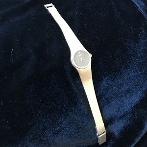 Seiko bracelet watch with diamond chip