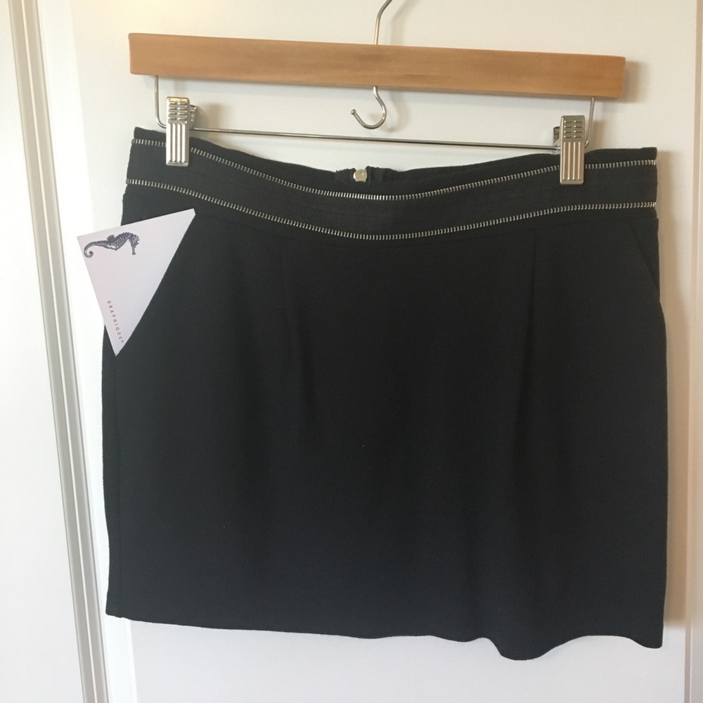 Romeo and Juliet Black Skirt
