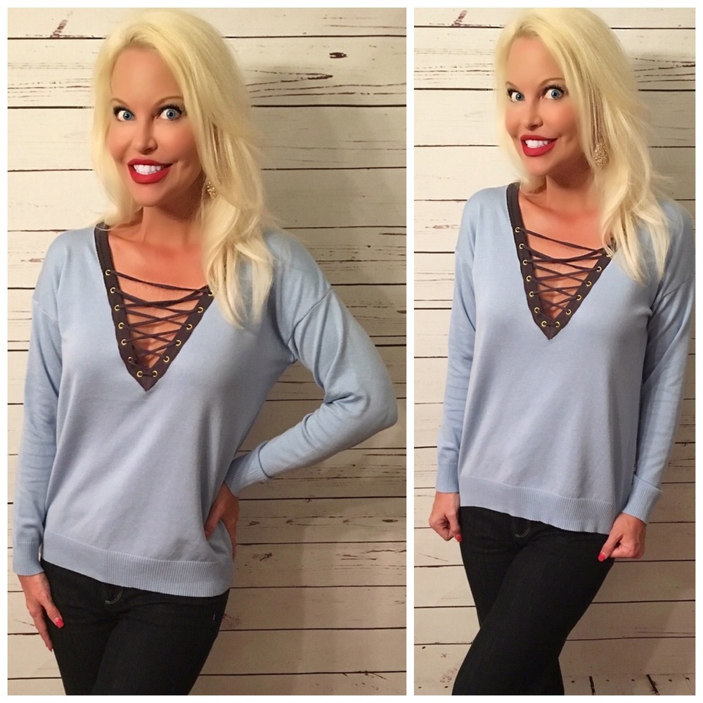LAST ONE Gorgeous Contrast Lace up Sweater - Picture 1 of 2