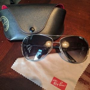Ray Ban sunglasses! Large glasses