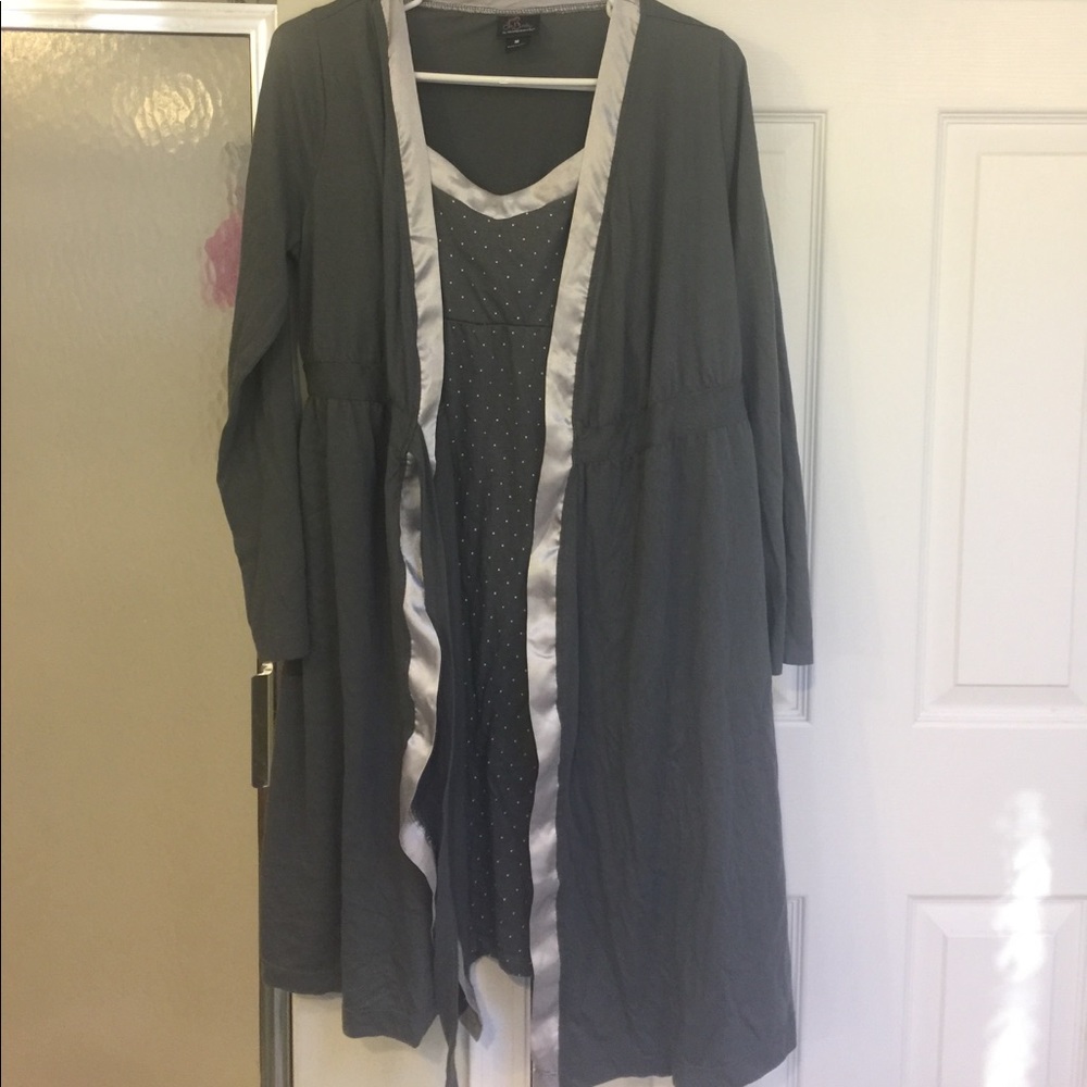 Birthing/Maternity Breastfeeding Gown and Robe.