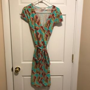 Pineapple print wrap dress