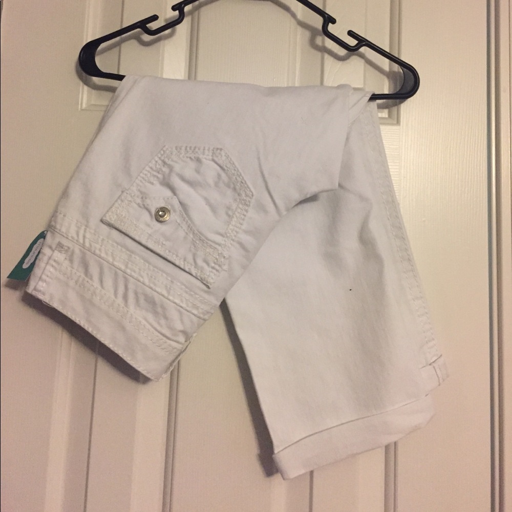 White capri pants