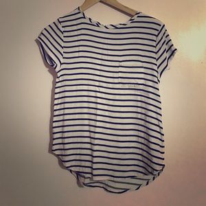 Cute blue/white striped top with pocket
