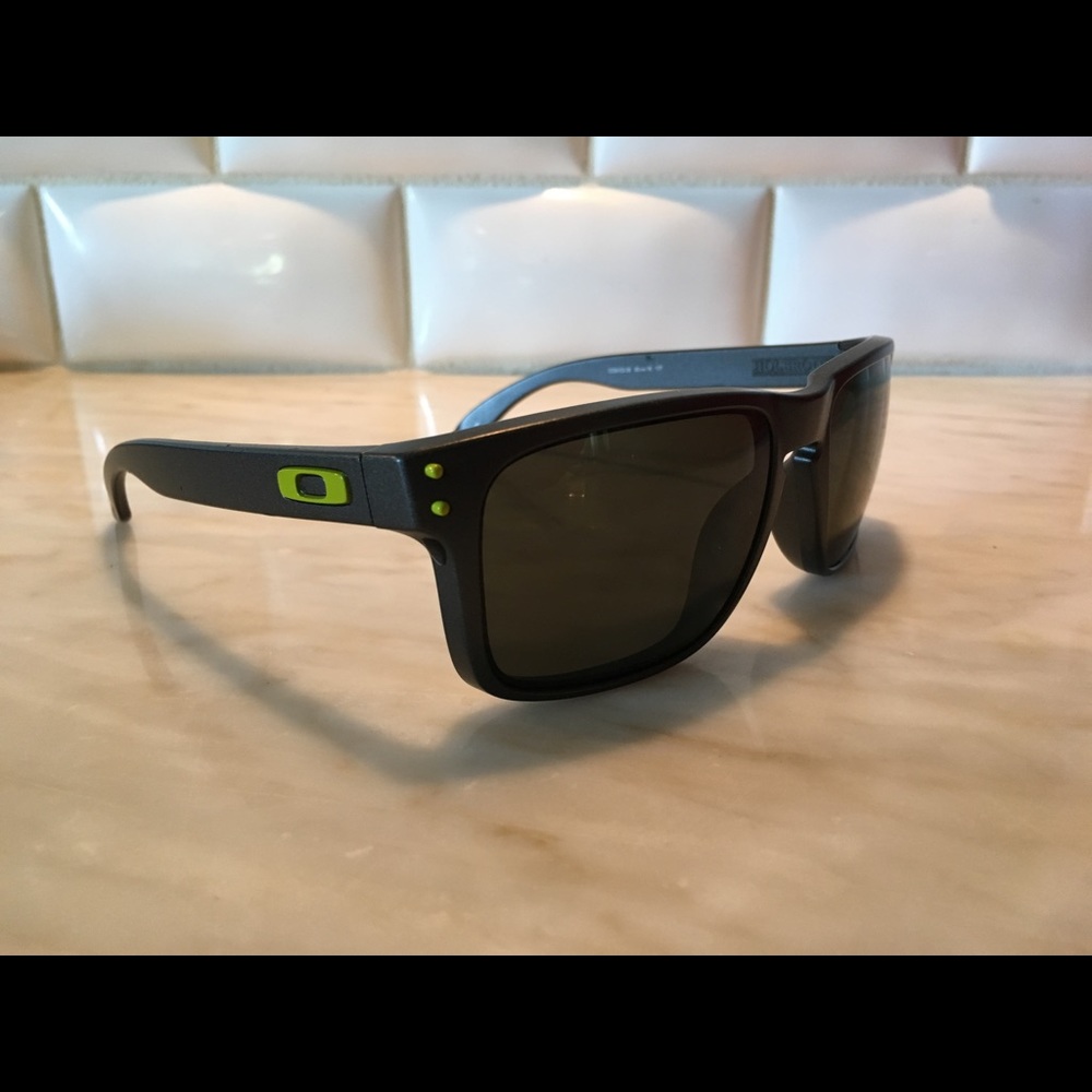 Men's Oakley Sunglasses
