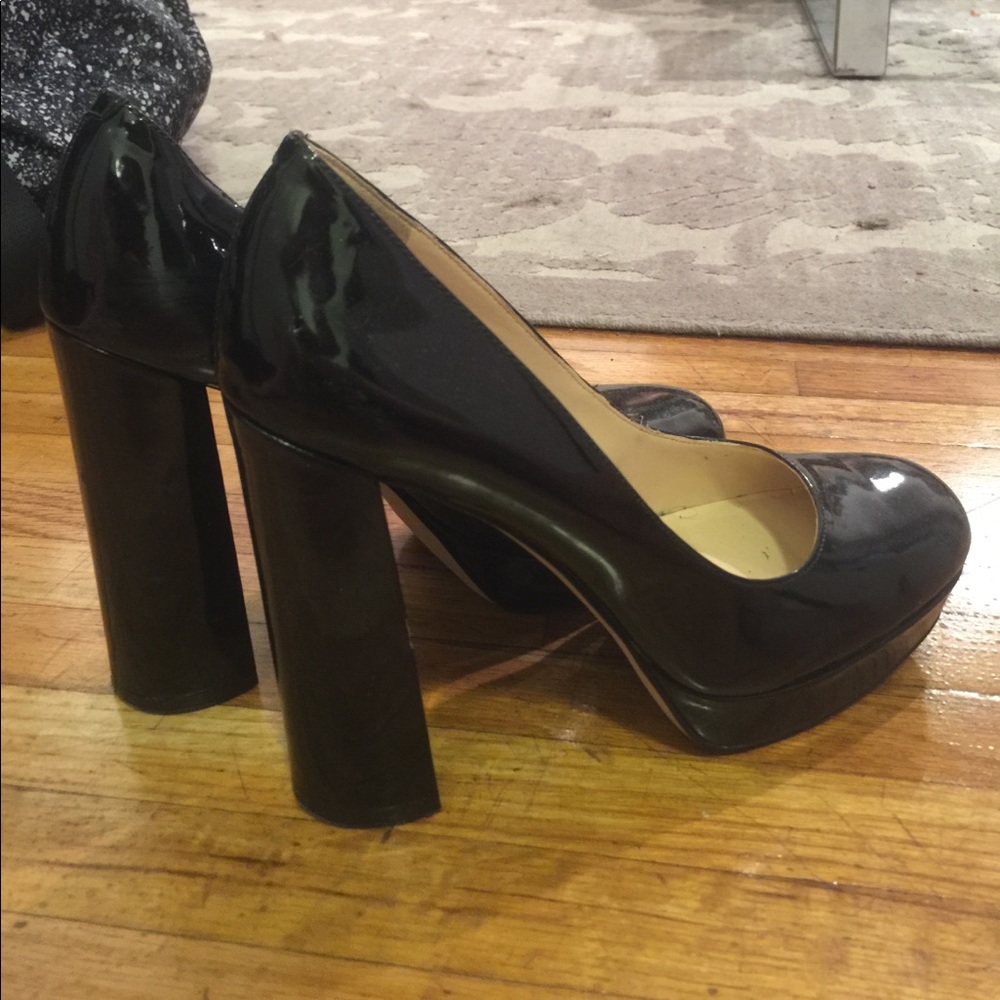 Nine West Delay Platform