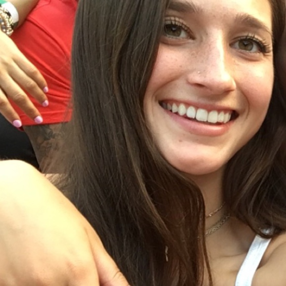 Meet your Posher, Lauren