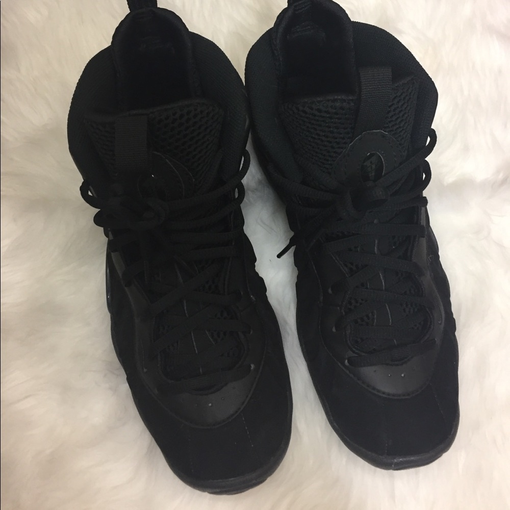 Black Nike Foam Posite One