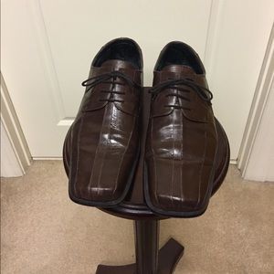 Brown dress shoes