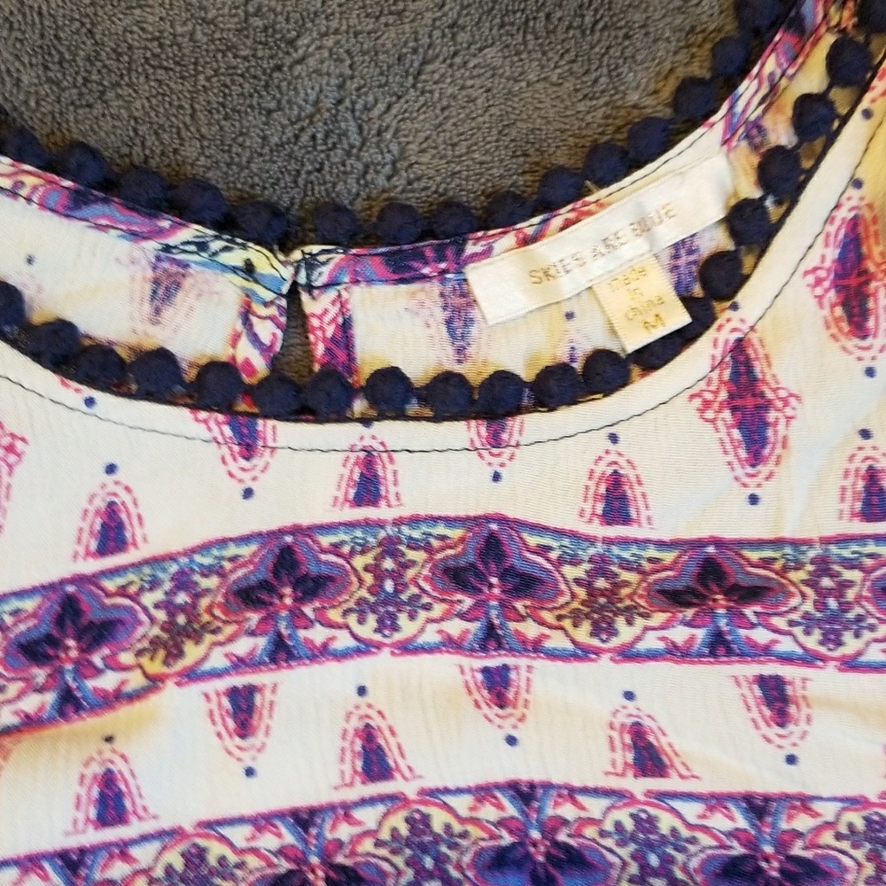 Skies are Blue sz M top