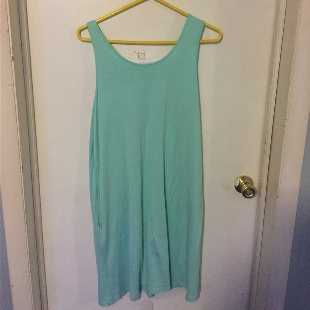 Sleeveless dress