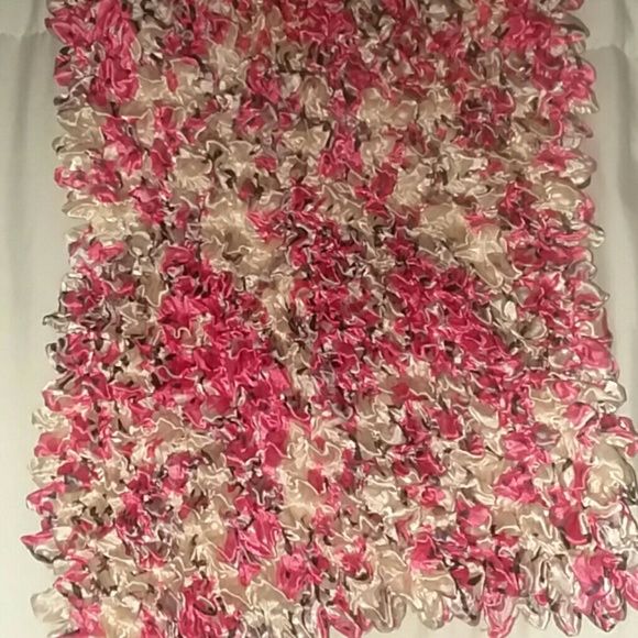 Cute tops ,selling both!! - Picture 6 of 6