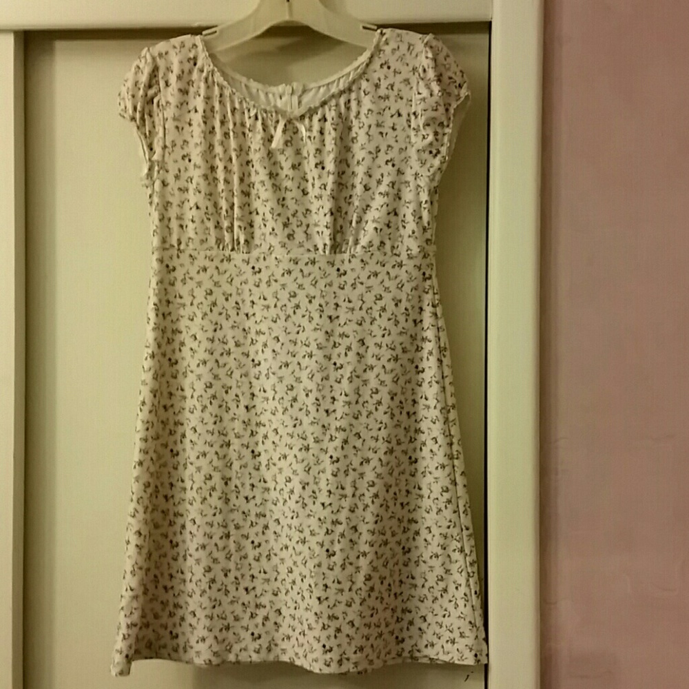 Discontinued  American  Girl  dress for girls