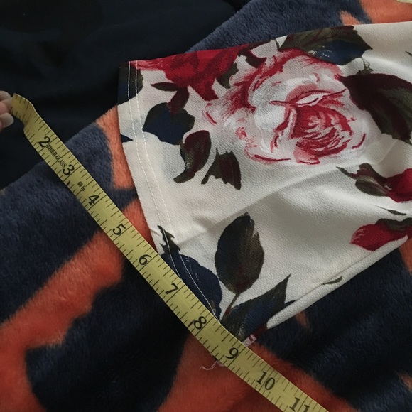 🌹Sexy summer Floral Romper🌹 - Picture 6 of 7