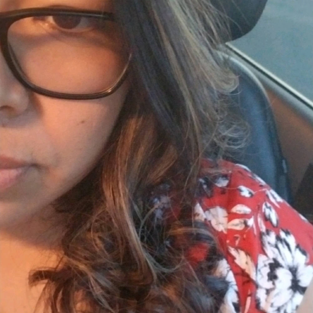 Meet your Posher, Yuridia