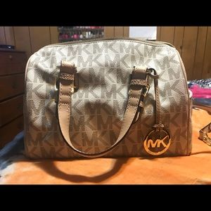 ‼️Last Chance‼️ Michael Kors Handbag