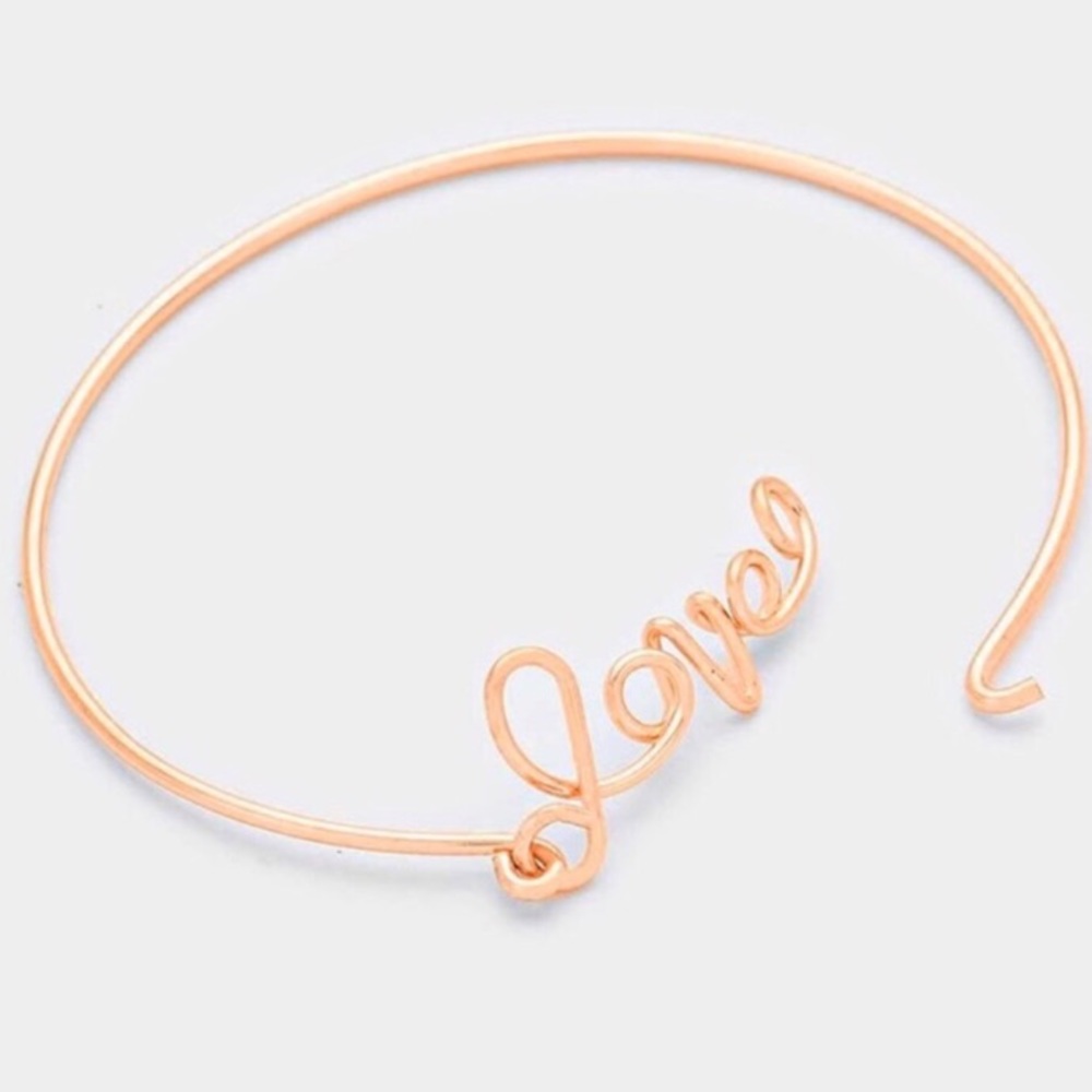 💲⬇️ Beautiful LOVE hook bracelet in ROSE GOLD 😍